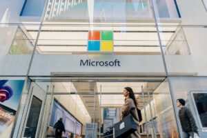 Microsoft deve realizar nova rodada de demissões, aponta Bloomberg — Inteligência artificial estaria entre os fatores
