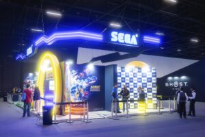 Sonic Racing: CrossWorlds acelera na BGS 2025 com estande vibrante da SEGA
