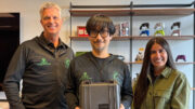 Conexão Kojima-Xbox: Mistério sobre Caixa Presenteada Alimenta Rumores sobre OD e Project Helix