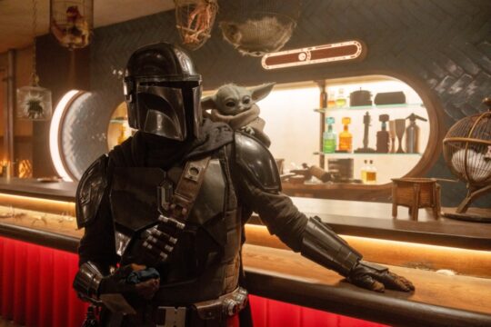 The Mandalorian & Grogu tem estreia modesta nos cinemas, mas ainda inspira confiança à Disney