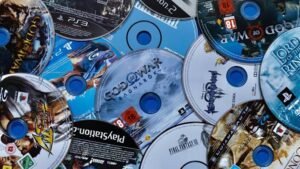 CEO da NIS America revela que Sony está atenta ao feedback dos fãs sobre a mídia física.